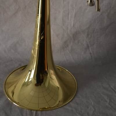 Trombon Bajo Shires Q36YR como nuevo image 11