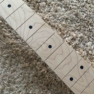 Banana Headstock Guitar Maple Wood Neck, 22 Frets Fingerboard image 6