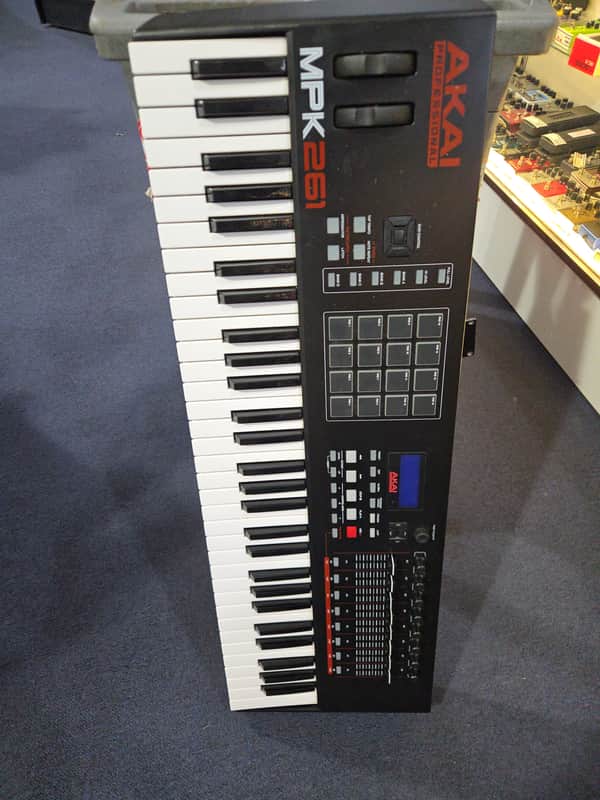 Akai MPK261