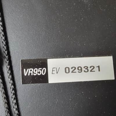 (2) Boston Acoustic VR950 3-Way Floor Standing Speakers image 10