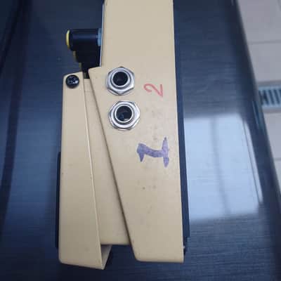 Boss FT-2 Dynamic Filter (Black Label) 1986 - 1989 - Yellow image 2