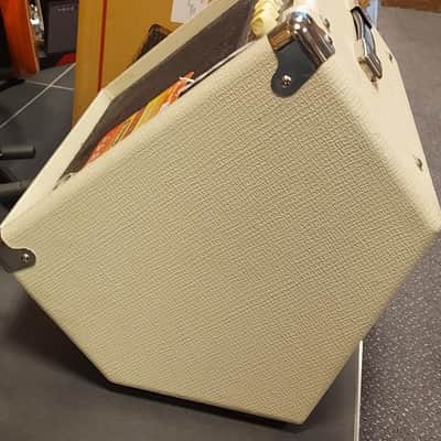 Cort AF Series Amplifier for Acoustic Guitar 30W image 6