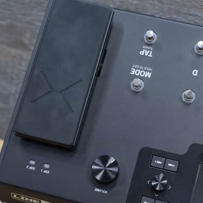 Line 6 Helix LT Streamlined HX Guitar Processor Dual-DSP Multi-Effects w/Box image 10