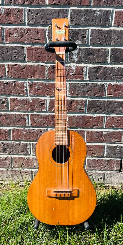 Harmony Baritone Uke image 1