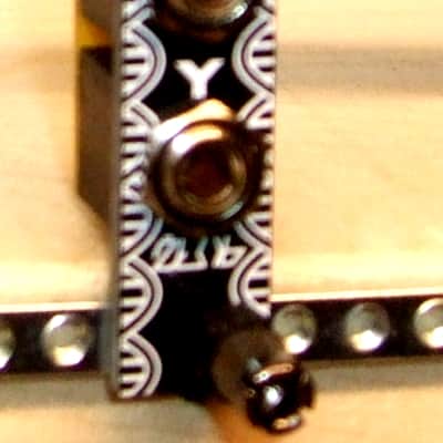 Zlob Modular Triple Cap Chaotic Noise Oscillator Eurorack 2hp mint+ image 1