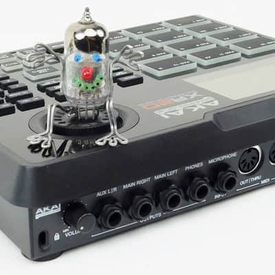 Akai XR 20 Beat Production Sampler Synth Drum + Guter Zustand + Garantie image 8