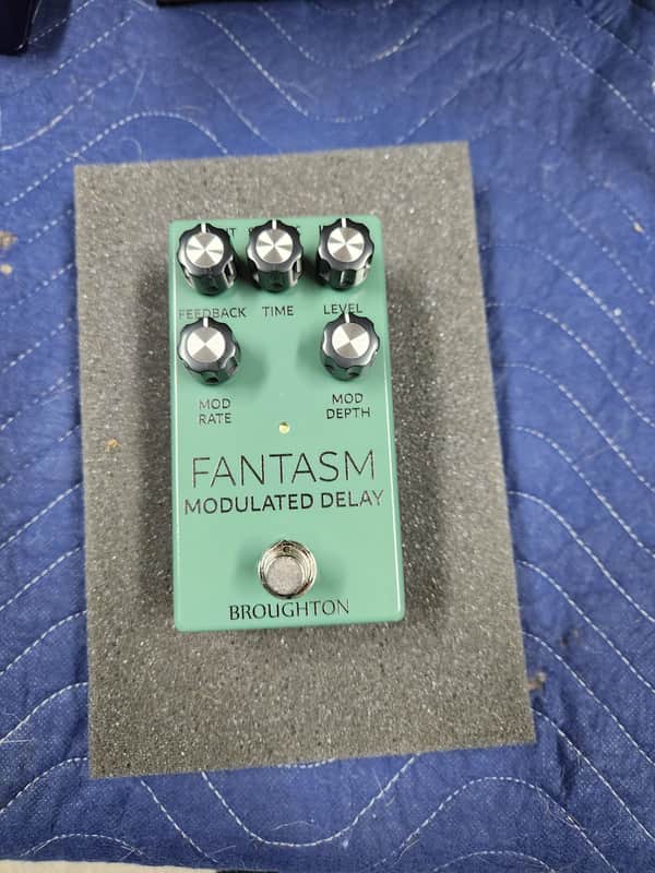 Broughton Audio Fantasm 2023 - Green image 1