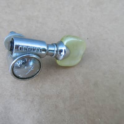 Single 1 1960s 67 Grover Fender F USA Pat Pending Guitar Tuner Pearloid Button image 4