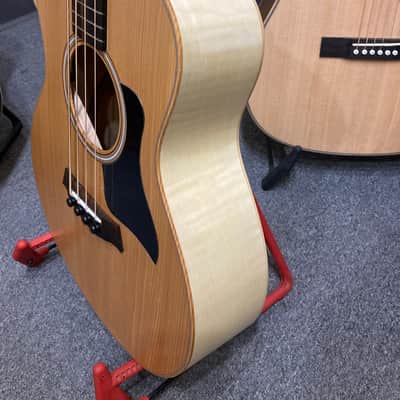 Taylor GS Mini-e Maple Electro-Acoustic Bass image 13