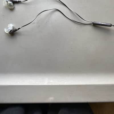 Bose Quietcomfort 20i Noise Canceling Headphones image 4