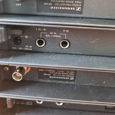 Sennheiser 🎧 4× Sennheiser SR 300 IEM In-Ear Monitoring Receivers  + AC 1 Antenna Combiner image 6