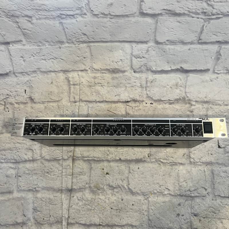 Behringer VX2000 Ultra Voice Pro Rack Preamp image 1
