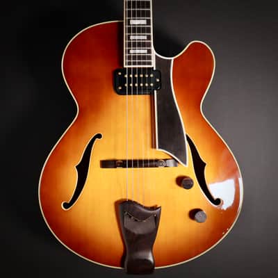 1985 Fender D'Aquisto Elite MIJ - Violin Sunburst image 2