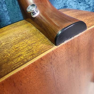 Guild USA D-4 with Rosewood Fretboard 1995 - 2000 - Natural Satin image 6