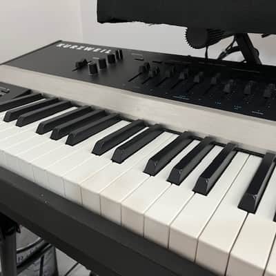 Kurzweil Artis 88-Key Digital Stage Piano - Black image 3