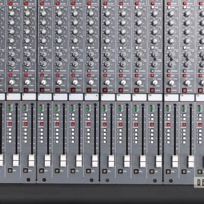 Crest Audio X-4 24+4 St /4/2 Analog Mixing Console image 20