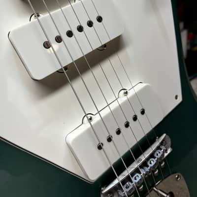 Redeemed Guitars DeVille 2024 - Inverness Green, Jazzmaster meets non-reverse Firebird image 8