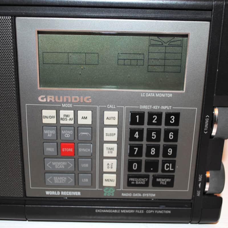RADIO À ONDE Courte Vintage RARE GRUNDIG SATELLIT 700 #NON TESTÉE EUR 202,20 - FR