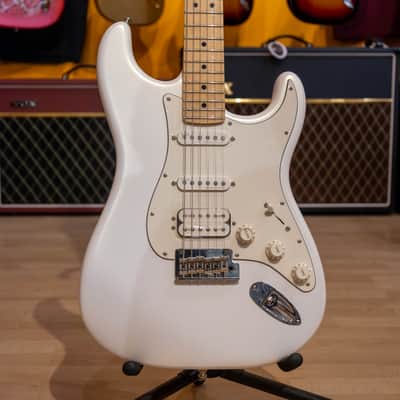 Fender Juanes Stratocaster®, Maple, Electric Guitar - Pearlescent Luna White image 2