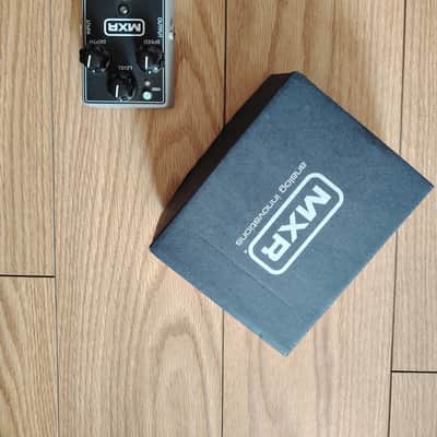 MXR M68 Uni-Vibe imagen 4