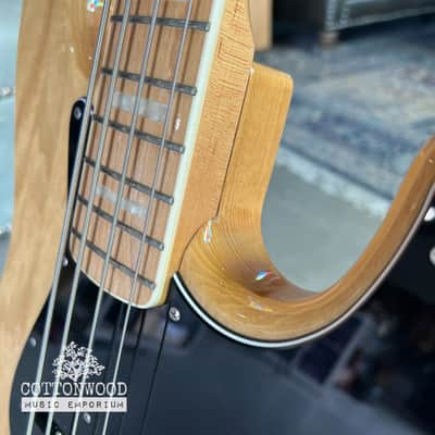 Fender Crafted in Japan (CIJ) 1975 Reissue Jazz Bass (JB75) – Natural Ash with Maple Neck (2004-2005) image 5