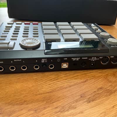 Akai MPC500 Music Production Center 2006 - 2013 - Black image 5
