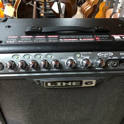 Ampli combo Line 6 Spider III 30 1 X 12 Celestion 30 Watts 4 canaux avec effets intégrés + pédalier FBV Express image 3