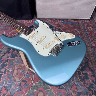Fender Japan Exclusive Classic 60's Stratocaster Ocean Turquiose Metallic w/Tags - 2016 image 7