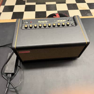 Positive Grid Spark 40 40-Watt 2x4" Modeling Guitar Combo 2020 - Present - Black image 2