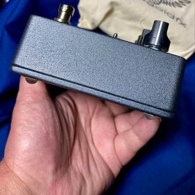 SolidGoldFX Communication Breakdown Reverb Exclusive 2020 - Grey Texture image 4