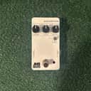JHS 3 Series Distortion 2020 - Present - White
