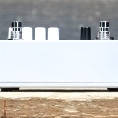 Electro-Harmonix Grand Canyon Delay & Looper 12-Effect Types Guitar Effect Pedal image 7