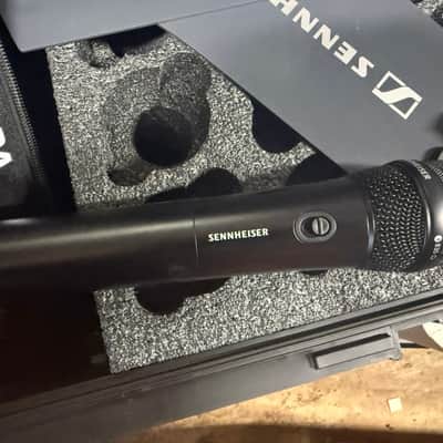 SENNHEISER EW-D EM 4-CH COMPLETE HANDHELD SYSTEM (FREQ R1-6) image 9