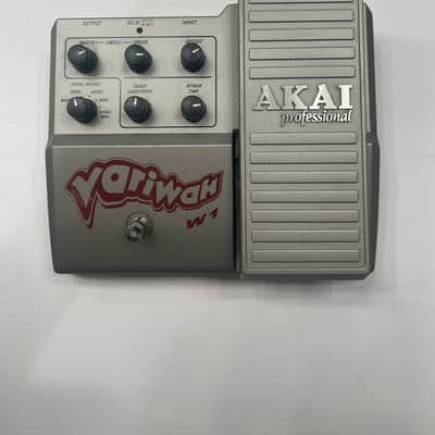 Akai Professional VariWah W1 Auto Touch Vari Wah Guitar Effect Pedal