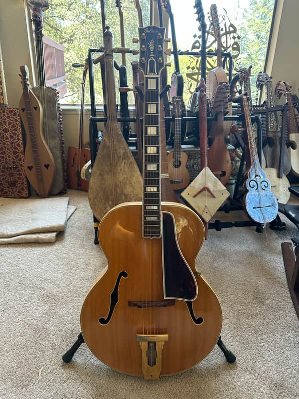 Gibson L-5 1946 Natural image 1