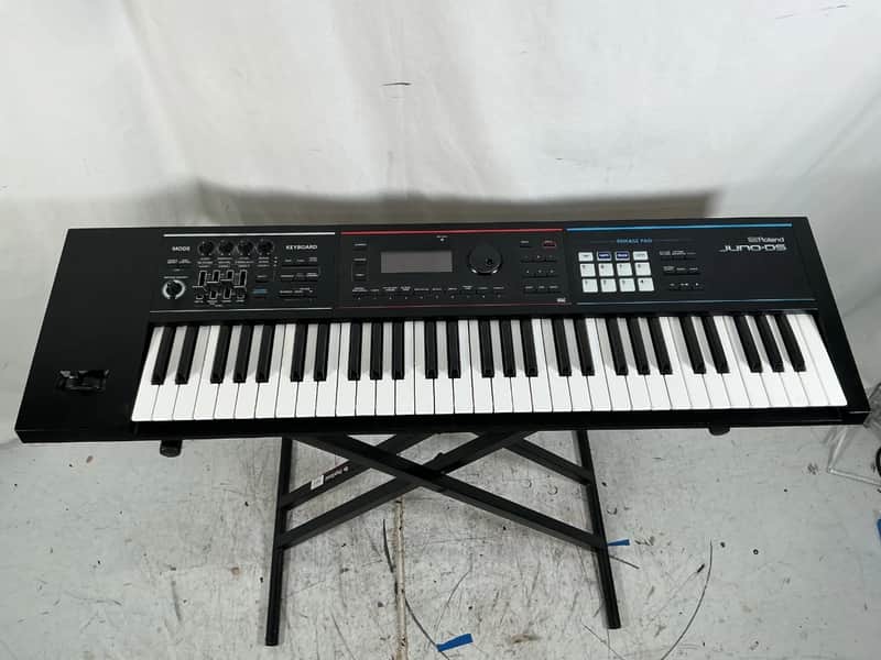 Roland Juno DS61 Synthesizer - Black Bild 1