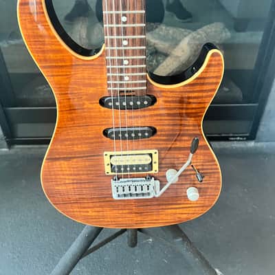 Peavey Limited LTD ST 2000’s - Amber flametop image 2