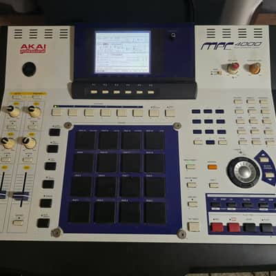 Akai MPC4000 Music Production Center 2002-2007 - Blue White image 2