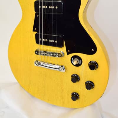 2006 Gibson Les Paul Faded Double Cutaway Electric Guitar, TV Yellow image 3