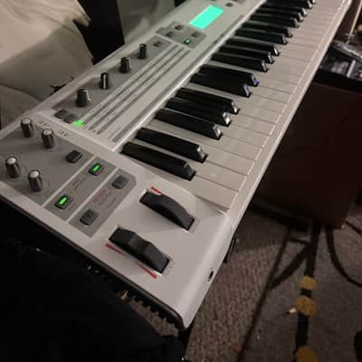 M-Audio Venom 49-Key Analog Synth Keyboard 2010s - Gray