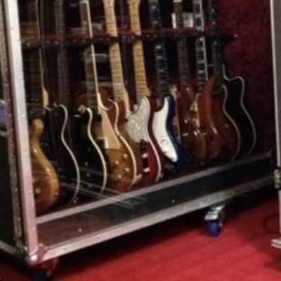 10 SPACE GUITAR VAULT - Black image 15