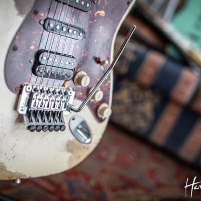 Handyman Mick Mars Stratocaster "The Dirt" 2019 Vintage white image 5