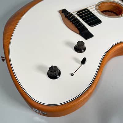 2021 Fender Acoustasonic Jazzmaster Artic White Finish w/Gig Bag image 8