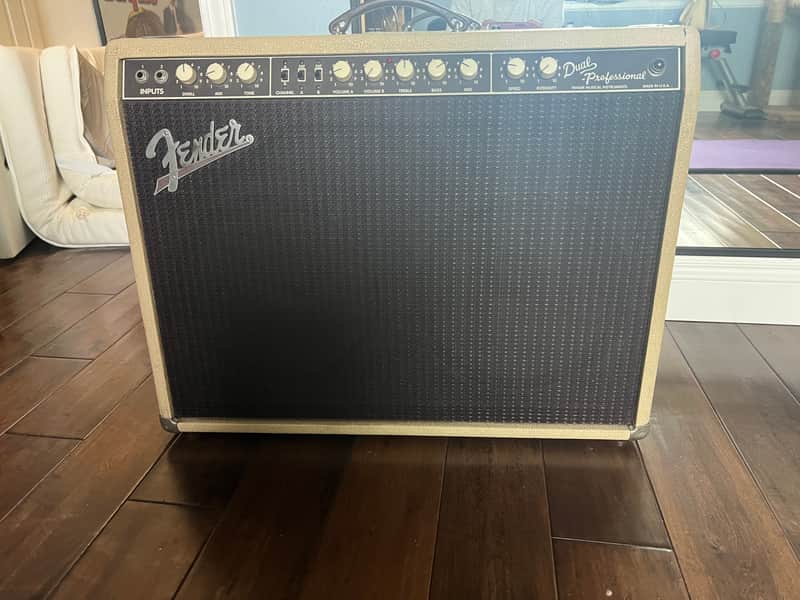 Fender Dual Professional 100-Watt 2x12" Guitar Combo