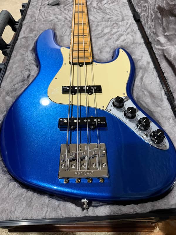 Fender American Ultra Jazz Bass with Maple Fretboard 2019 - Present - Cobra Blue image 1