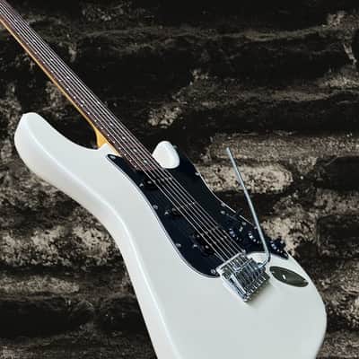 Aslin Dane AST-4 Strat style - Glossy Vintage White image 3