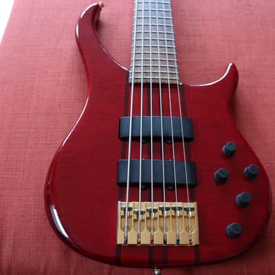 Peavey Cirrus 6 String Bass Red USA + Original Hard Shell Case image 2