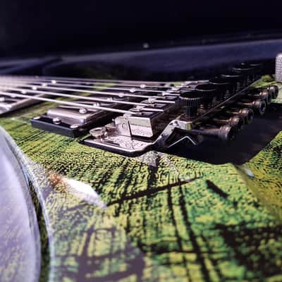 DBZ Bird Of Prey Radioactive with H/Case Dean B Zelinsky | Reverb