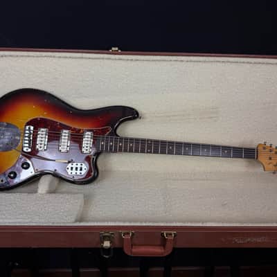 Fender Bass VI from 1961 in sunburst finish with case image 16