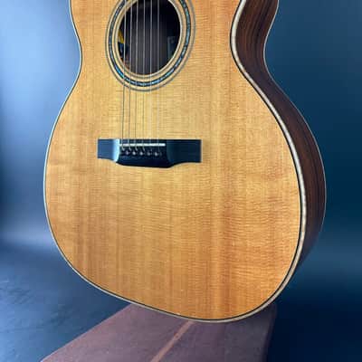 Gorgeous and Gently Used 2001 Larrivee OMV-09 Deep Body w/ Original case image 4